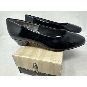 Hush Puppies Soft Style Black Patent Leather Vintage NOS Sz 7 E W Angel II